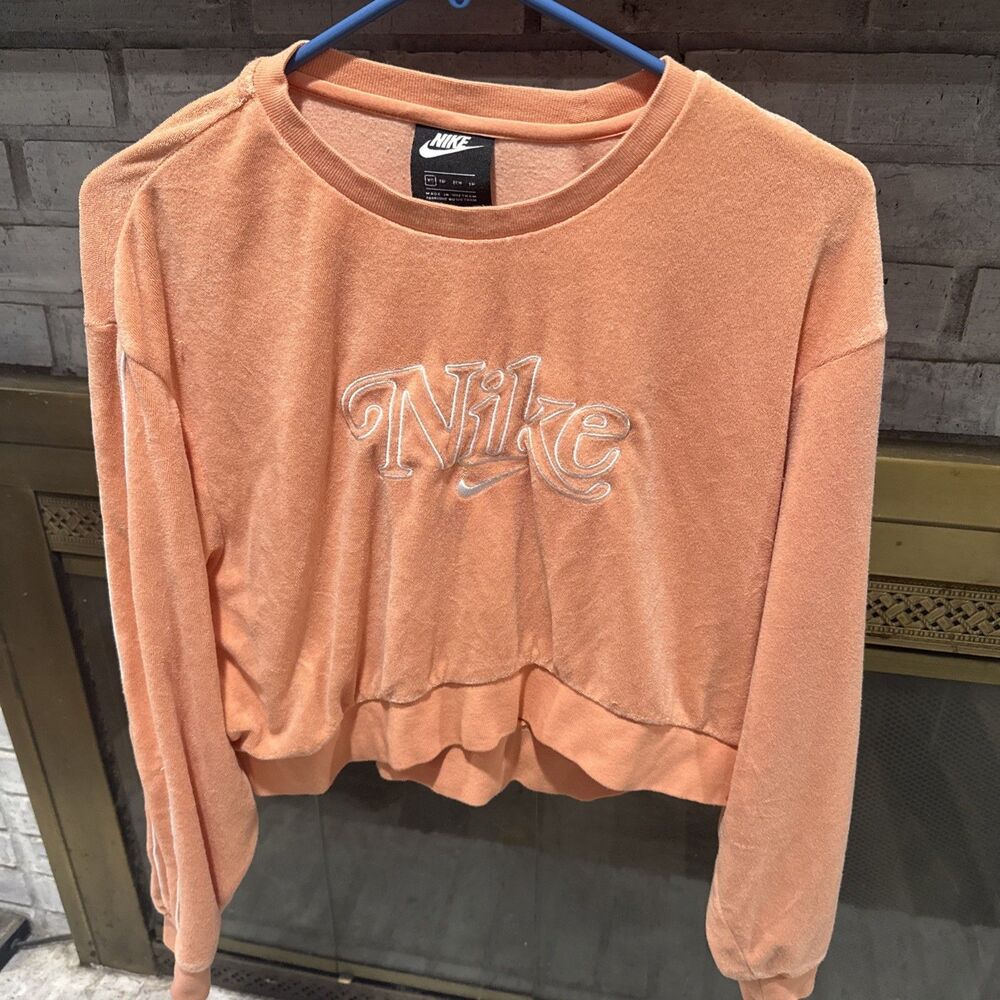 Women’s Xs Coral Nike Cropped Crewneck Size XS